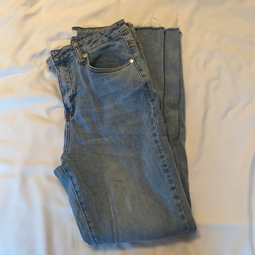 Light wash, high waisted, skinny jeans